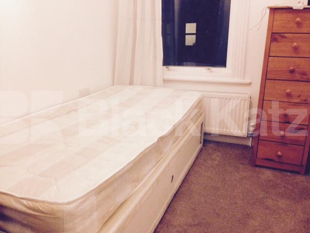 			NEW INSTRUCTION, 2 Bedroom, 1 bath, 1 reception Flat			 Alfred Road, Acton Central